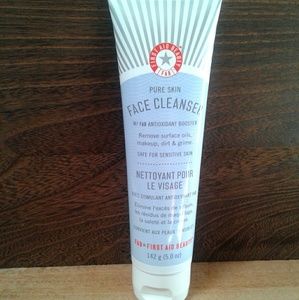 First Aid Beauty Face Cleanser 142g 5oz